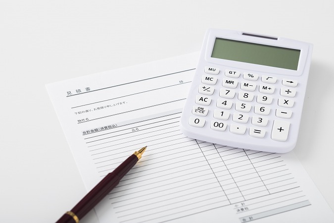 お問い合わせ白い電卓